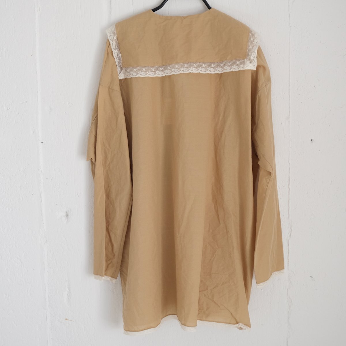 TOWAVASE(トワヴァーズ)Leavers blouse コットンリネン TOWAVASE(トワヴァーズ)Leavers blouse コットンリネン