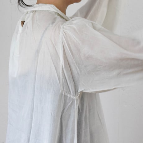 BUNON(ブノン) Embroidery Collar Tuck Dress シルクコットンカディ 刺繍衿タックドレス