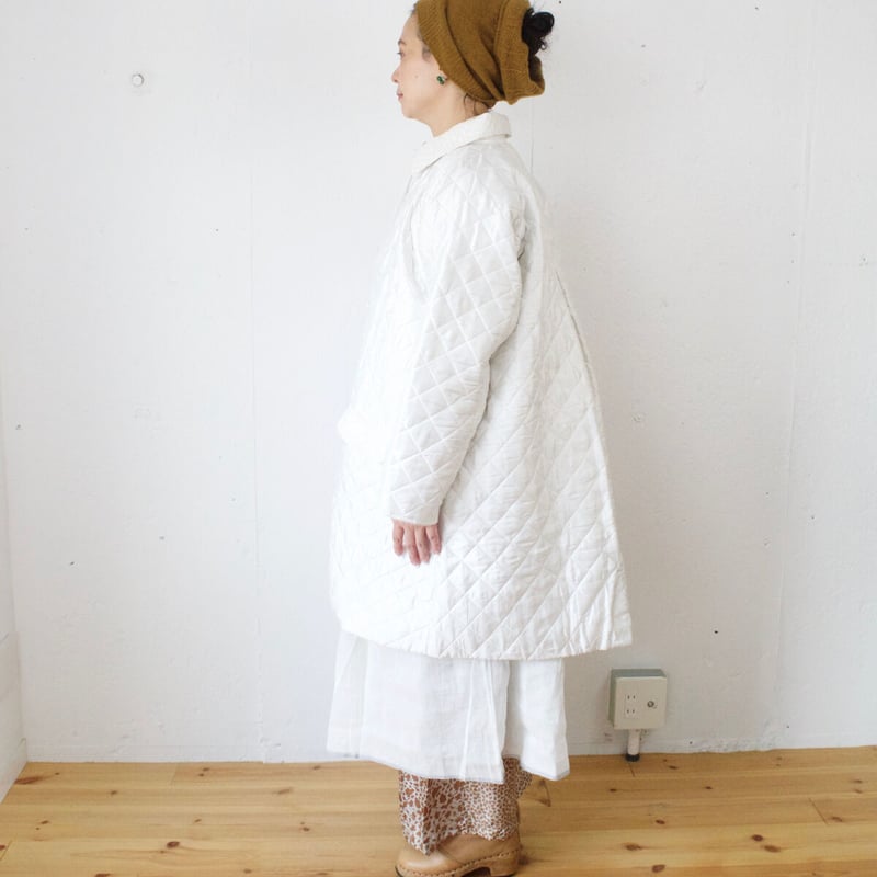 BUNON（ブノン）embroidery A-Line coat 刺繍＋キルティングコート B...