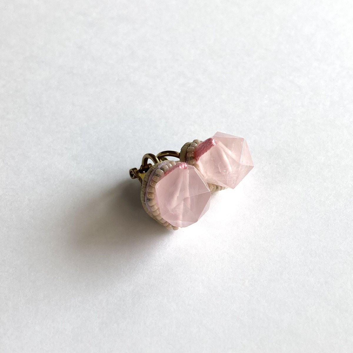 tamas（タマス）イヤリング＆ピアス「Nino / Pink」 | Le Nid de Lili