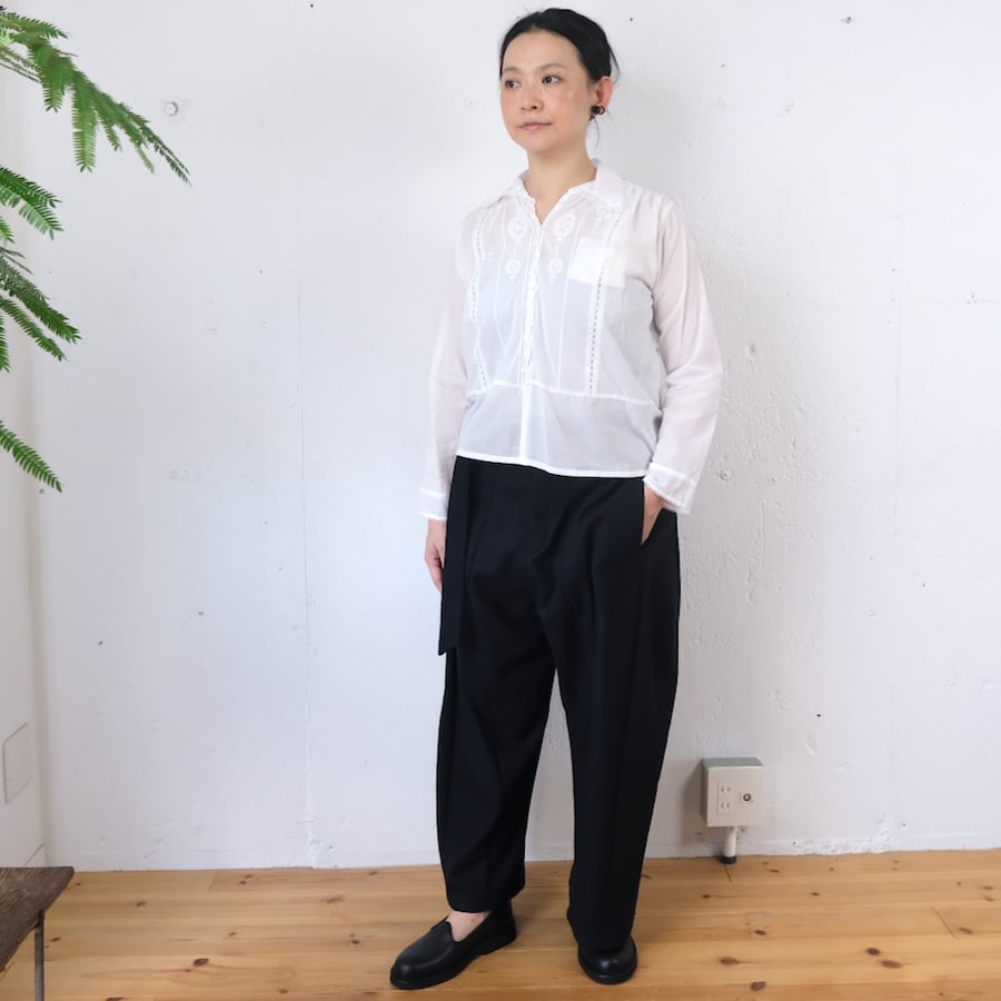 NATIVE VILLAGE (ネイティブヴィレッジ) 露:dew ダーツパンツ NATIVE VILLAGE (ネイティブヴィレッジ) 露:dew ダーツパンツ