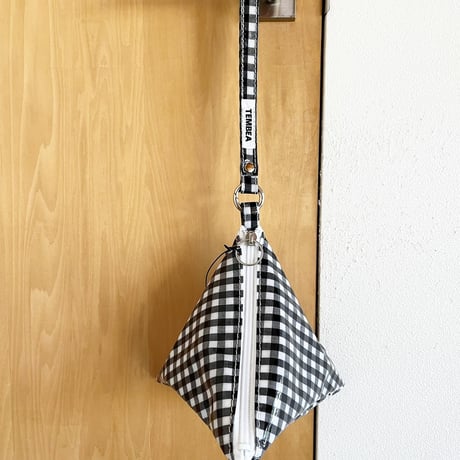 『TEMBEA／TRI POUCH』