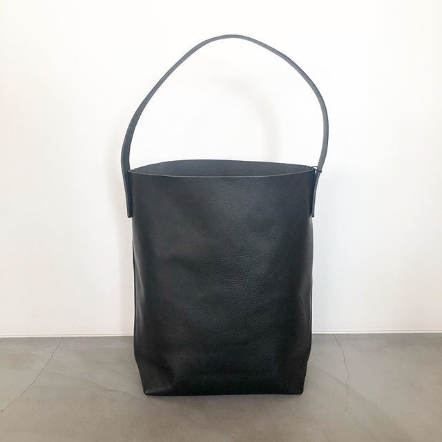 TEMBEA／BAGUETTE TOTE SHRINK LEATHER』 | SALVE