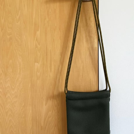 『TEMBEA／POCHETTE MESH』