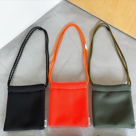 『TEMBEA／POCHETTE MESH』