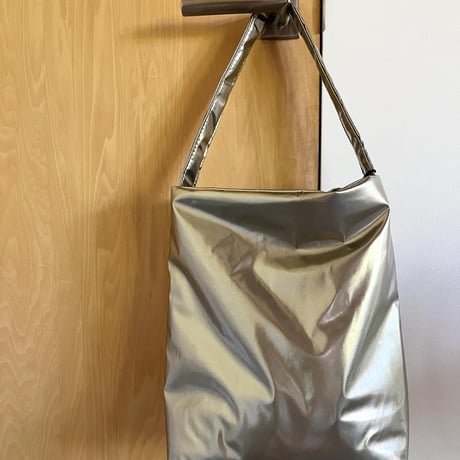 『TEMBEA／SINGLE TOTE』