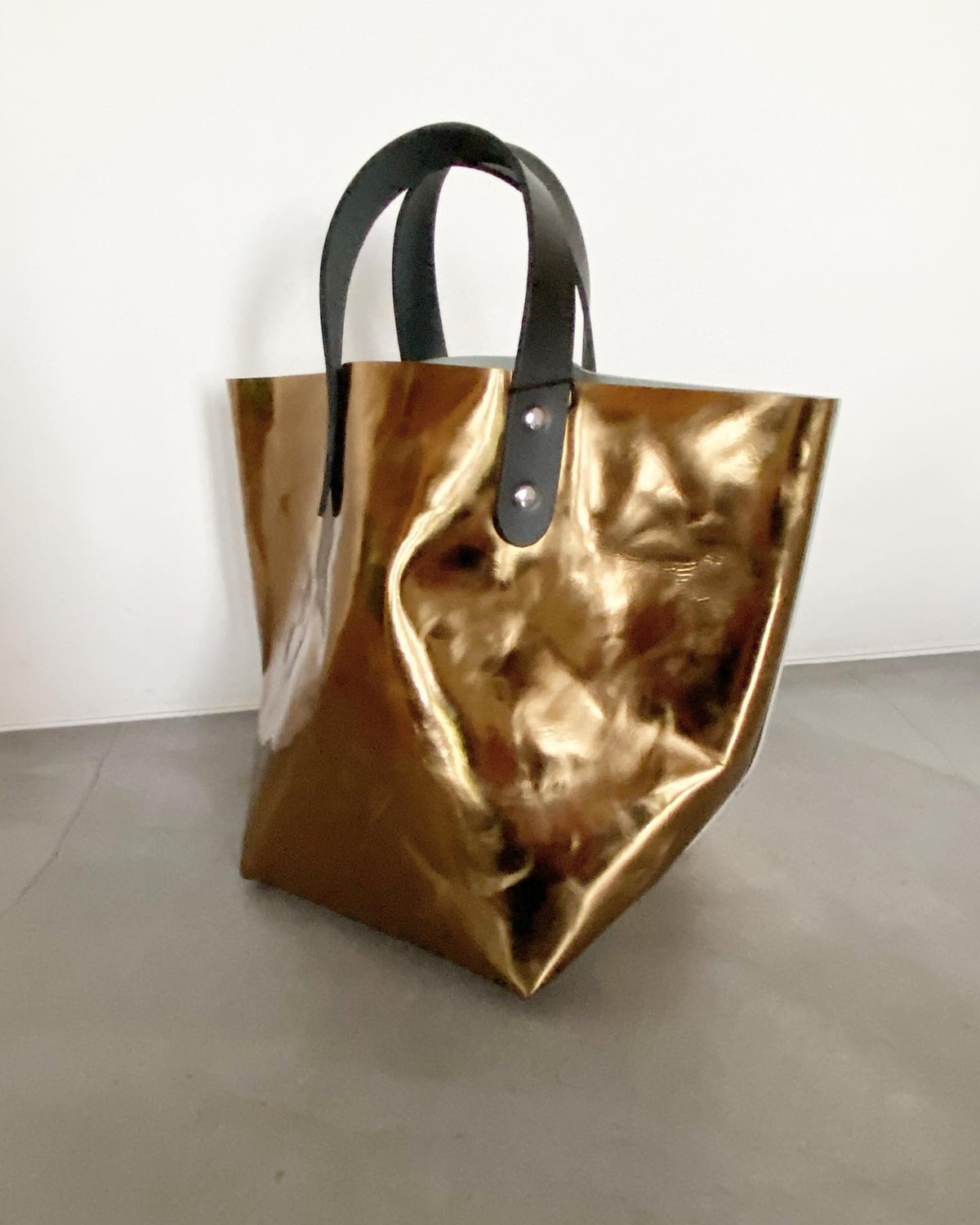 TEMBEA／DELIVERY TOTE SMALL MIRROR LEATHER』 | S