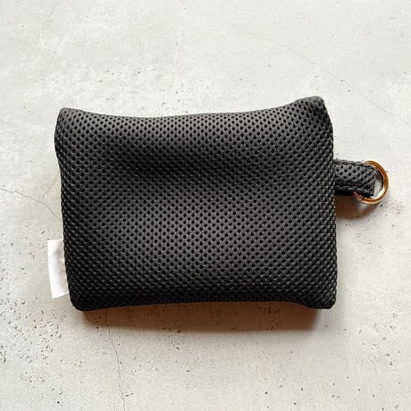 『TEMBEA／FLAT POUCH MESH』