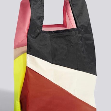 『HAY SIX-COLOUR BAG　(M)サイズ ／ SUSAN BIJL』