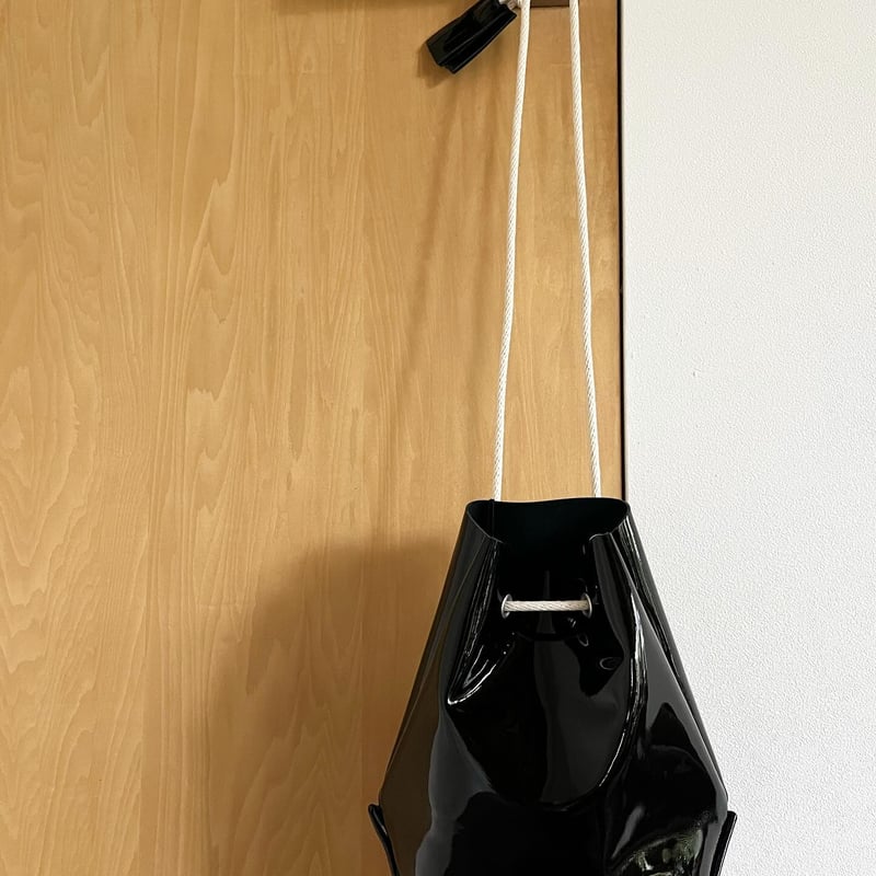 TEMBEA ブラック ケース TEMBEA／GAME POUCH ENAMEL LEATHER』 | SALVE