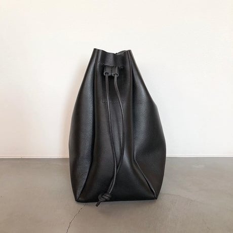 『TEMBEA／GAME POUCH SHRINK LEATHER』