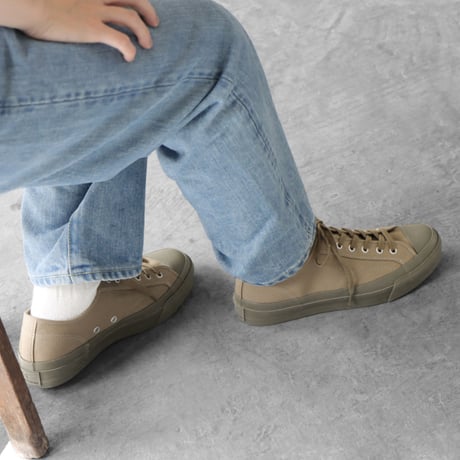 『moonstar／LOWTRAINER】