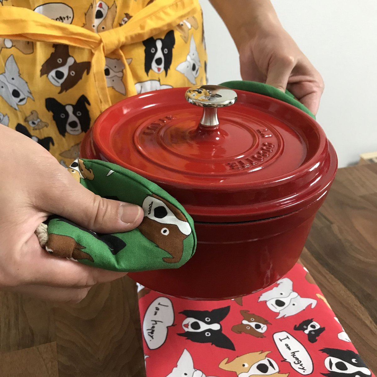 kaori】三角鍋つかみ オーダー ポメックス 即納】三角鍋つかみ（2個