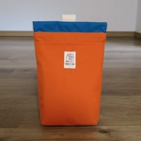 “見せたくなる”防水消臭マナーポーチ（オレンジ×ターコイズグリーン）
