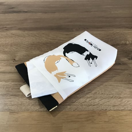 ❝くるくるボーダー３❞撥水消臭マナーポーチ （シロクロ＆レッド）