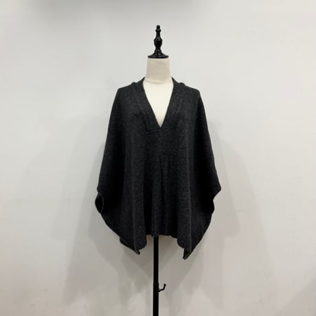 【siro de labonte】ｖneck poncho vest　納期：11月中旬～12月中旬