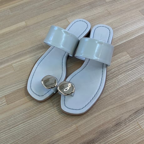 【ATELIER BRUGGE】Metal motif thong sandals