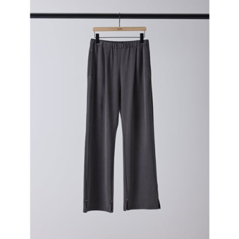 YENN】 SIDE SLIT SLACKS 納期：2026年2月上旬～3月上旬 | sel