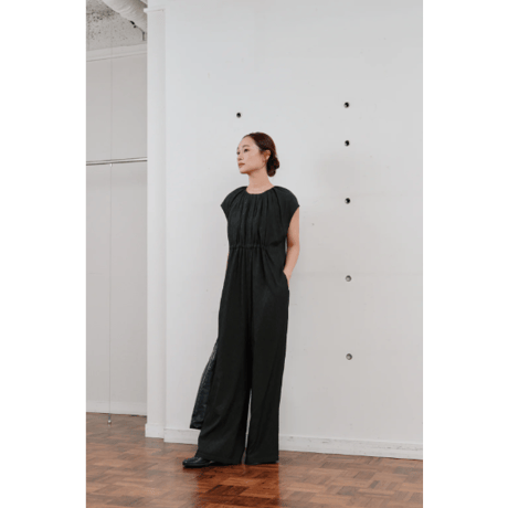 【Hella】gather neck combinaison　※納期5月中旬〜6月中旬