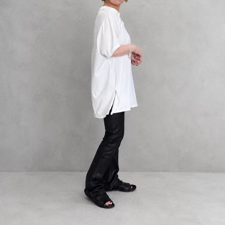 【M.U.L.】V-NECK CUTSEW