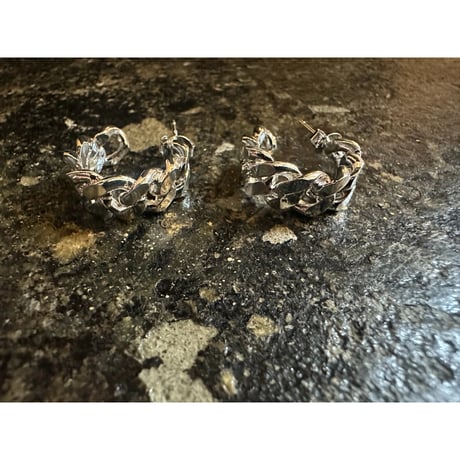 【M.U.L.】Usチェーンピアス　※納期10月～12月