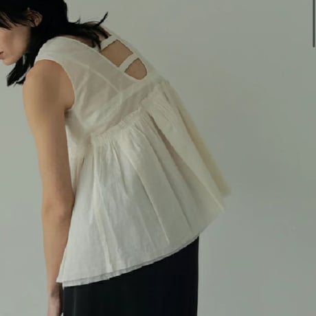 再販【ànuke】Sheer Peplum Tops