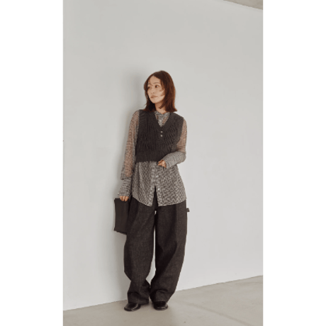 【Hella】Cropped Rib Knit Vest　※納期9月上旬～10月上旬