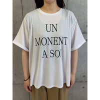 【ROSIEE】ロゴプリントTシャツ