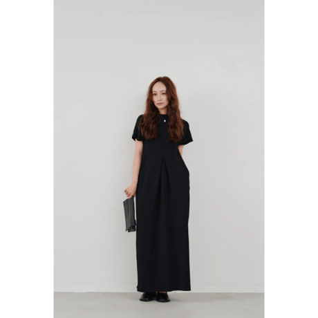 【Hella】front tuck cocoon dress　※納期3月中旬〜4月中旬