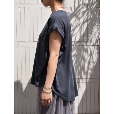 【ROSIEE】肩タックプリントTシャツ