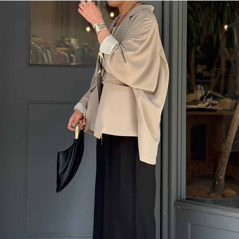 BEIGE, ベイジ RIVOLI リヴォリ ブルゾン ドルマンスリーブ ドルマンスリーブ パフスリーブ オフネック[品番：KRIW0001460]｜karei