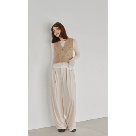 【Hella】Cropped Rib Knit Vest　※納期9月上旬～10月上旬