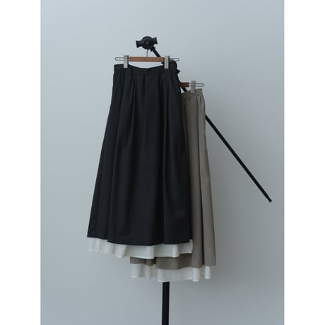 【Hella】striped layered skirt　※納期2月中旬〜3月中旬
