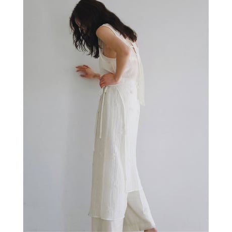 【anuke】Embroidery Sleeveless Onepiece　※納期8月中旬～9月中旬