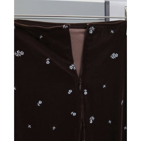 【anuke】Embroidery Flower Velourskirt　※納期11月中旬～12月中旬