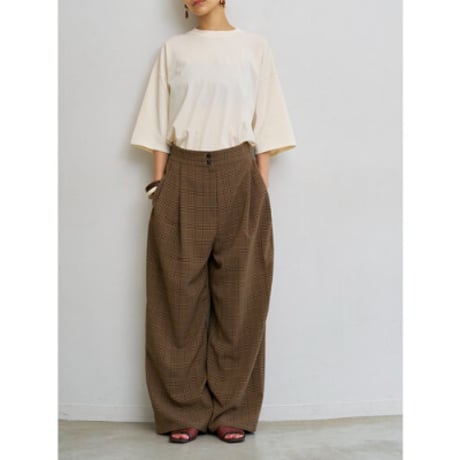 【YENN】EMBROIDERY BIG TEE
