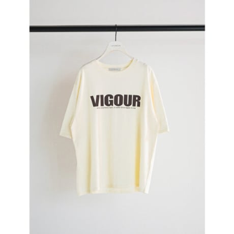 【CHIGNON】”VIGOUR”ﾌﾟﾘﾝﾄTee
