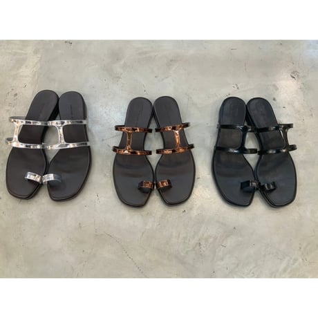 Ｈ strap thong sandals
