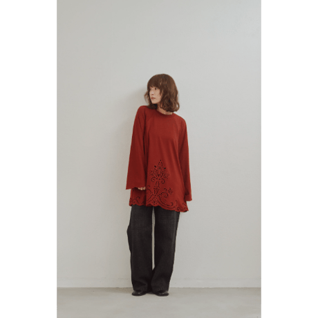 【Hella】Ornamental Cutwork Top　※納期9月末～10月末