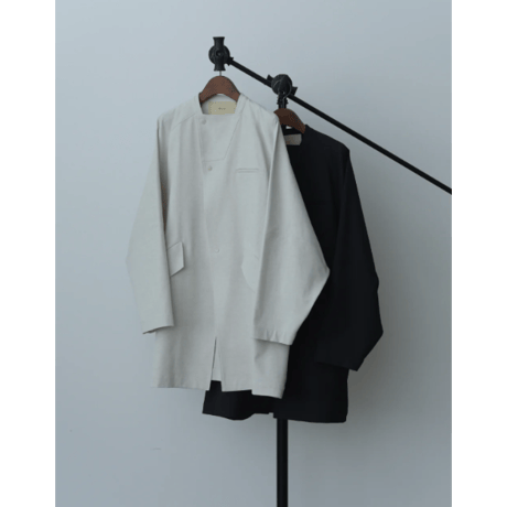 【Hella】sheltering dry half coat　※納期2月中旬〜3月中旬