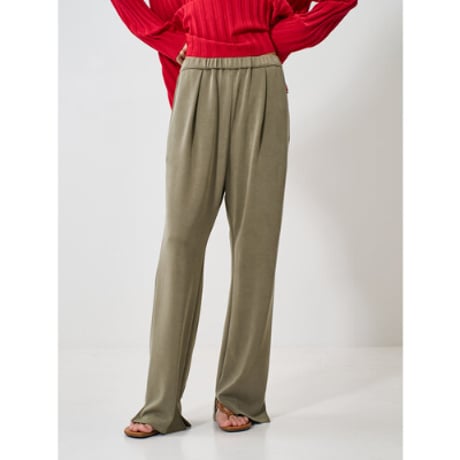 【YENN】 SIDE SLIT SLACKS　納期：2026年2月上旬～3月上旬