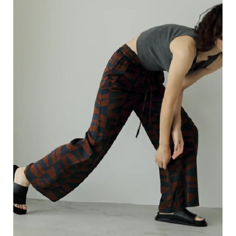 【ànuke】Geometric Satin Pants