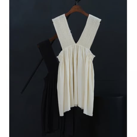 【Hella】cotton crepe gather top　※納期5月中旬〜6月中旬