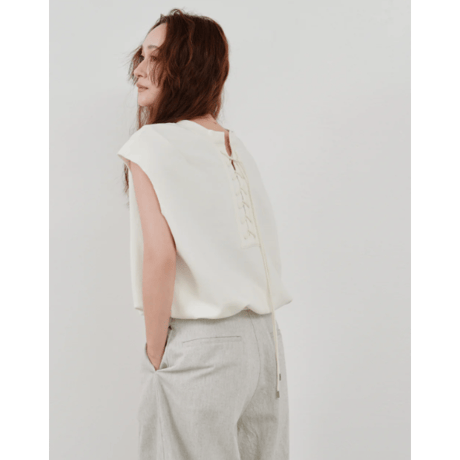 【Hella】back laceup sweat　※納期6月中旬〜7月中旬