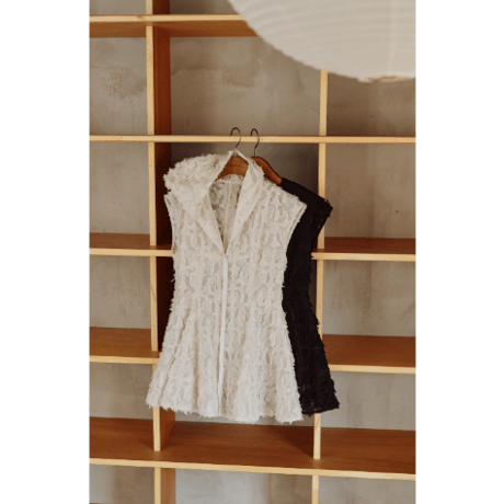 【Hella】Cut Jacquard Peplum Hoodie　※納期8月中旬～9月中旬