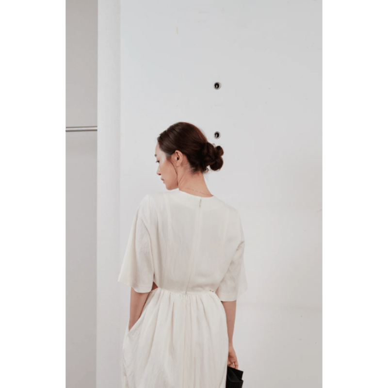 【中古美品】Hella BACK SLIT DRESS（Mサイズ） IMG_0781_Hella_resize_1200x120