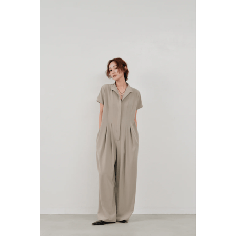 【Hella】wide tuck jumpsuit　※納期5月中旬〜6月中旬