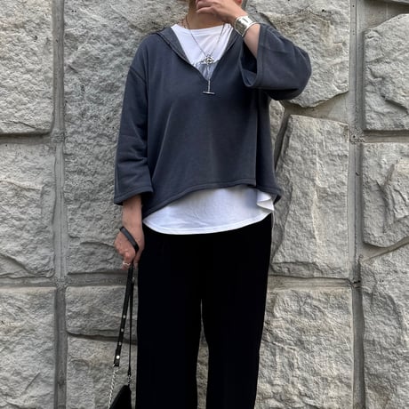 【ROSIEE】限定カラー✨深VフードTOPS