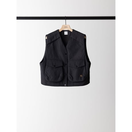 【YENN】PUFFY MILITARY VEST　※納期：9月中旬～10月中旬