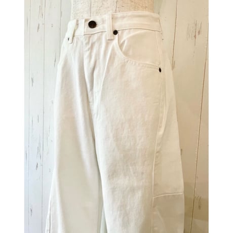 【L'ours Polaire et Bleu】ホワイトカーブデニム